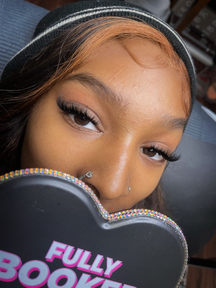Fantasy Lash Logo