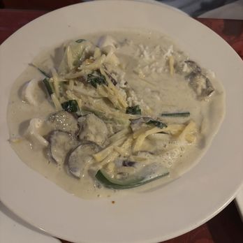 Saigon Sushi - Green curry with seafood - Asian Fusion Near Me - Vero Beach, Florida Saigon Sushi - Green curry with seafood - Asian Fusion Near Me - Vero Beach, Florida