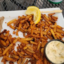 Tiny greasy fries Tiny greasy fries
