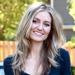 Elana Marlo Coaching - Elana is a Certified Life Coach who empowers you to embrace & express all aspects of your whole self, so you can thrive in any area of life.