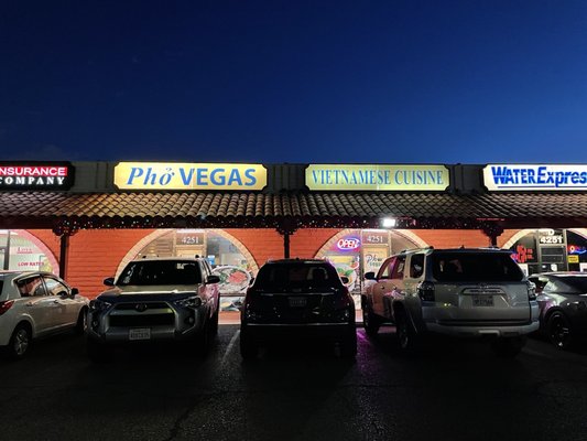 Phở Vegas by null