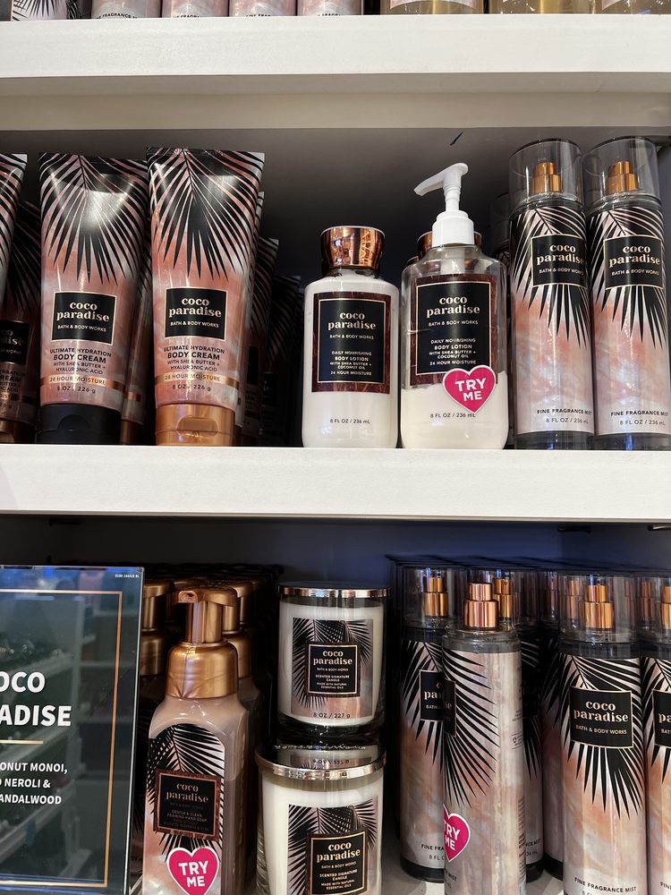 BATH & BODY WORKS Updated September 2024 33 Photos & 63 Reviews 9926 Mission Rd