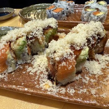 Blue Wazabi - Special roll (not sure what it was called but had salmon, avocado, spicy mayo, eel sauce, spicy tuna) - Japanese Near Me - Madison, New Jersey