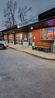 Whatcha Smokin BBQ & Brew by null