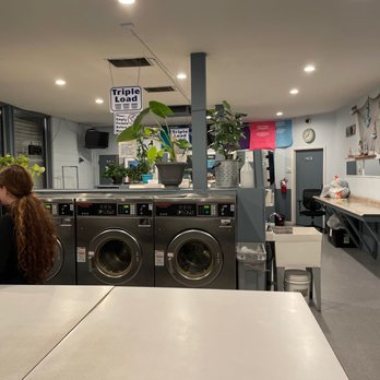 Waterfront Laundromat - Inside - Laundromat Near Me - Stockton, California Waterfront Laundromat - Inside - Laundromat Near Me - Stockton, California
