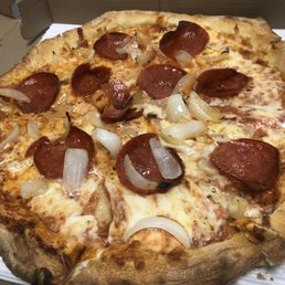 This is the Hunnypie we ordered. Best pizza ever.