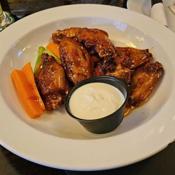 Heritage Bar & Restaurant - Chili Thai wings - Bars Near Me - Yonkers, New York
