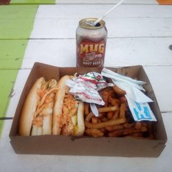 Kirks Burgers - 27 mai 2020 / Trio #15 à $8.25 taxes comprises / Il y a de la racinette MUG !