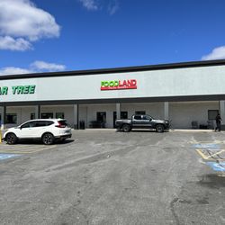 Foodland Halal Market And Cafe - Outside, plenty of parking