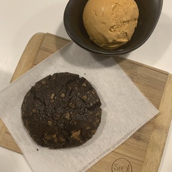 Spot Dessert Bar - Thai tea ice cream and Nutella cookie - Desserts Near Me - Flushing, New York