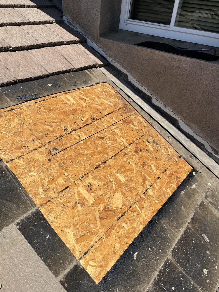 Slide of Global Elite Roofing