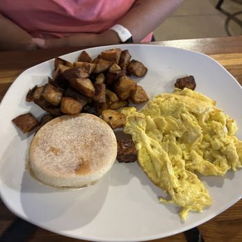 The Goat - $10 Breakfast - Burgers Near Me - Hampton, New Hampshire