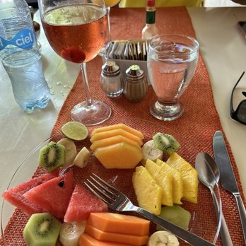 Coco's Kitchen - Fruit Plate with Mimosas - Breakfast & Brunch Near Me - Puerto Vallarta, JAL
