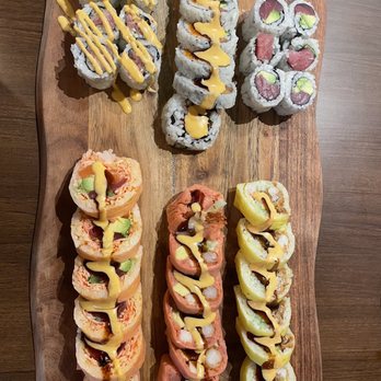 Arigato Sushi - Tuna Avocado Roll, Sexy Roll, Spicy Yellow Tail Roll, Zig Zag Roll, Rock n Roll, Crazy Horse Roll - Japanese Near Me - River Vale, New Jersey