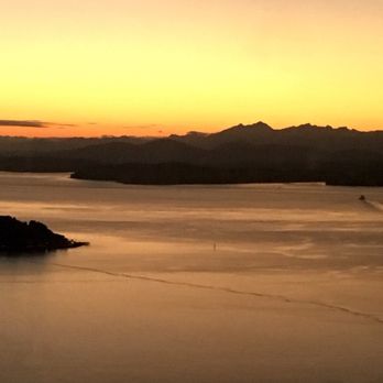 Sky View Observatory - Magical sunset view - Observatories Near Me - Seattle, Washington