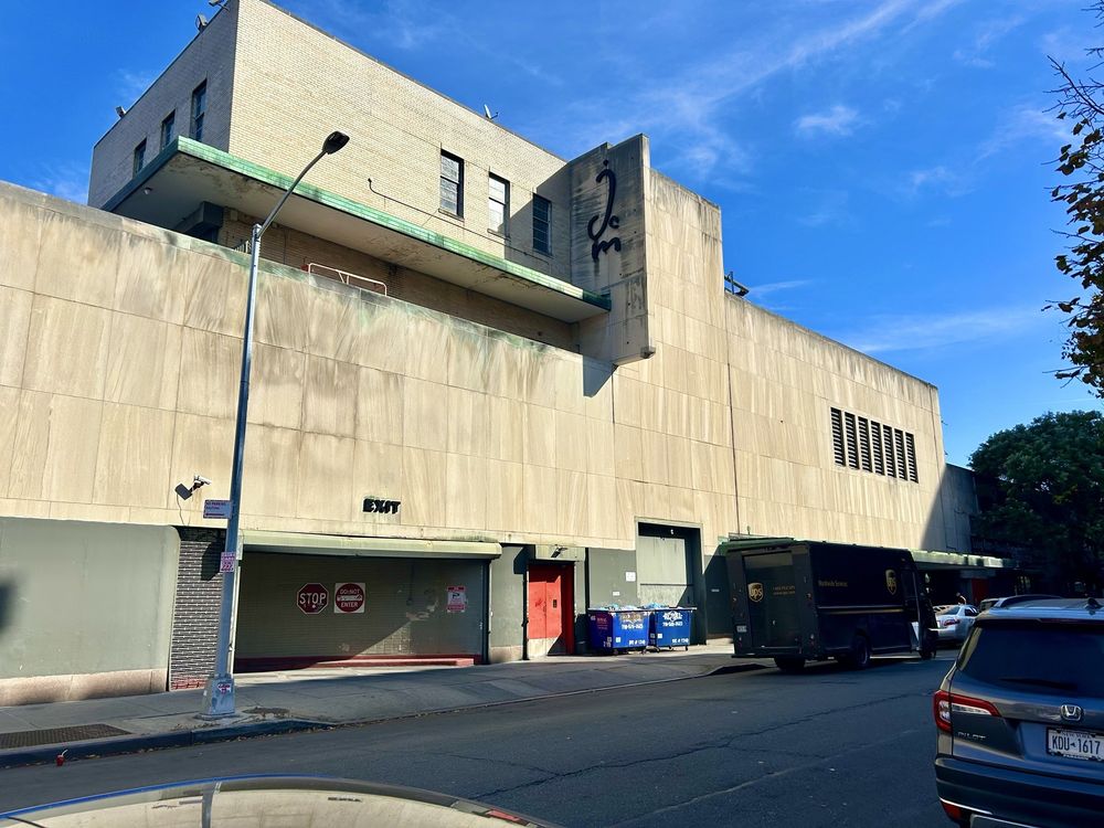 Jamaica Colosseum  Mall