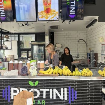 Protini Bar - Juice Bars & Smoothies Near Me - Woodland Hills, California