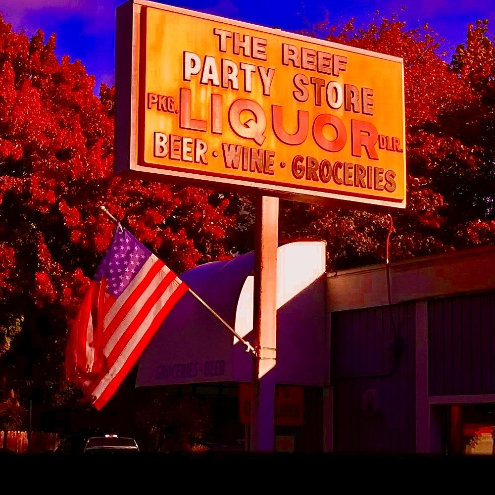 Rau's Party Store Logo