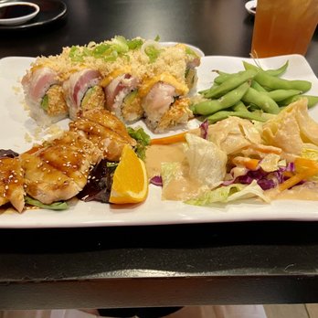 Hinata Sushi  - Magic Yellowtail Roll with teriyaki chicken lunch special - Sushi Bars Near Me - Lemon Grove, California