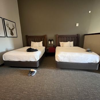 Great Wolf Lodge - Queen beds - Resorts Near Me - Concord, North Carolina