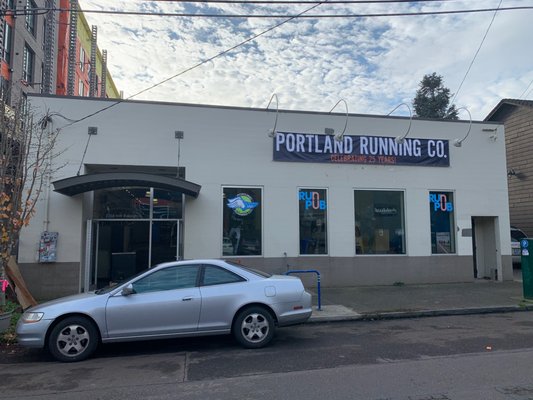 Portland Running Co. + The Run Pub by null