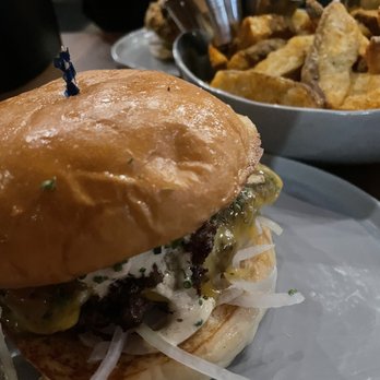 Jojo - Mr Onion Cheeseburger (IG - @evsn_eats) - American Near Me - Portland, Oregon