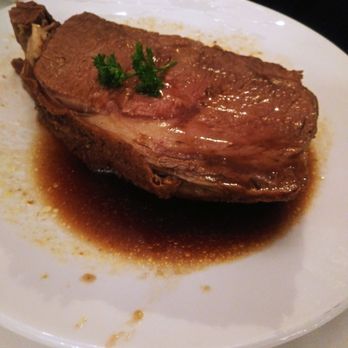 Ken's Steakhouse - Queen cut prime rib - Steakhouses Near Me - Framingham, Massachusetts