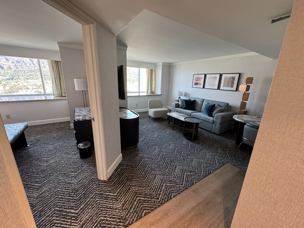 Embassy Suites by Hilton Los Angeles Glendale