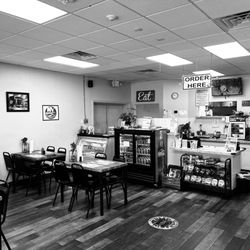 Moe's Deli - Inside