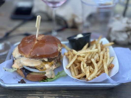 Royce Burger Bar by null