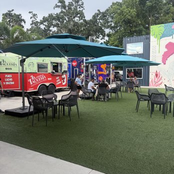A La Cart - SoDo - Food trucks and seating - Beer Bar Near Me - Orlando, Florida A La Cart - SoDo - Food trucks and seating - Beer Bar Near Me - Orlando, Florida