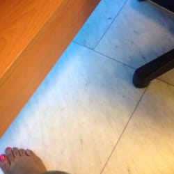 The Day Spa - Dirty floor