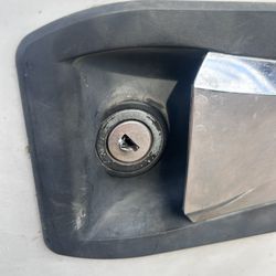 Airport Parking I-25 & Sunport - They had enough time to break the locks.