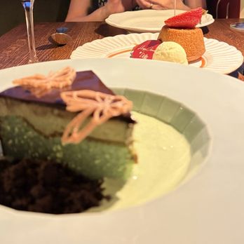 Dēliz - Pistachio cheesecake and thoughtful lemon cake for anniversary - Italian Near Me - Chicago, Illinois