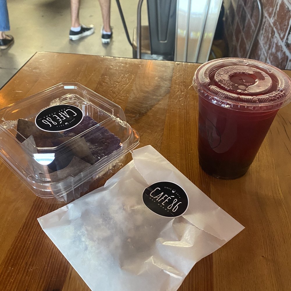 Cafe 86 - Hibiscus cooler - Cafes Near Me - Northridge, California