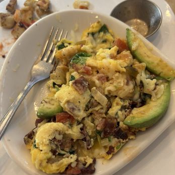 Bread and Butters Eatery - Skillet scramble w bacon and avocado - Breakfast & Brunch Near Me - Parker, Colorado Bread and Butters Eatery - Skillet scramble w bacon and avocado - Breakfast & Brunch Near Me - Parker, Colorado