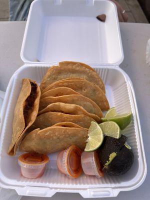 Mariscos Jalisco by null