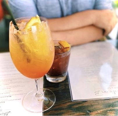 Baird's On B Bar & Grill by null