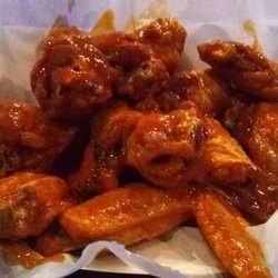 The Screwy Moose Saloon - Dozen of mild wings
