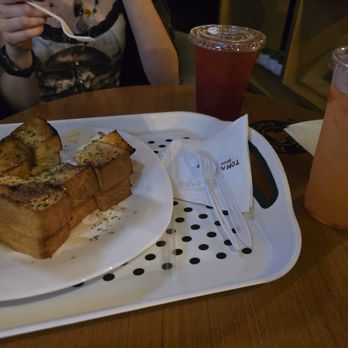 Tom N Toms Coffee - Strawberry tea, pomegranate tea and garlic bread - Coffee & Tea Near Me - Carrollton, Texas Tom N Toms Coffee - Strawberry tea, pomegranate tea and garlic bread - Coffee & Tea Near Me - Carrollton, Texas