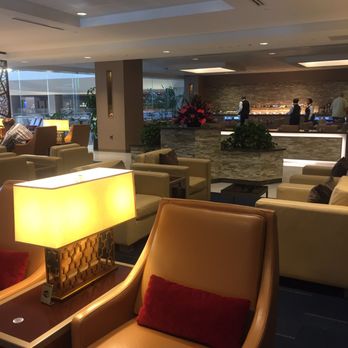 Emirates Business Lounge - Plenty of seating - Airport Lounges Near Me - Los Angeles, California