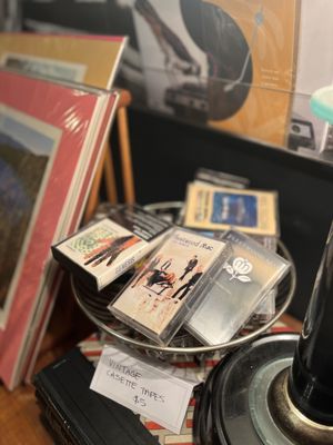 Vintanthro Modern & Vintage by null