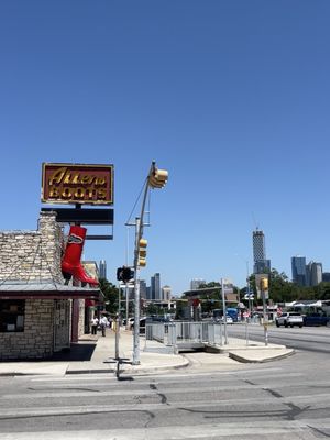 Allens Boots by null