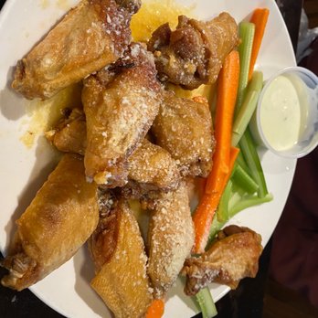 Edwards Restaurant & Lounge - Garlic parmesan wings - American Near Me - New Castle, Pennsylvania Edwards Restaurant & Lounge - Garlic parmesan wings - American Near Me - New Castle, Pennsylvania