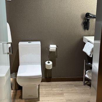 AC Hotel Chicago Downtown - Bathroom-so tiny - Hotels Near Me - Chicago, Illinois AC Hotel Chicago Downtown - Bathroom-so tiny - Hotels Near Me - Chicago, Illinois