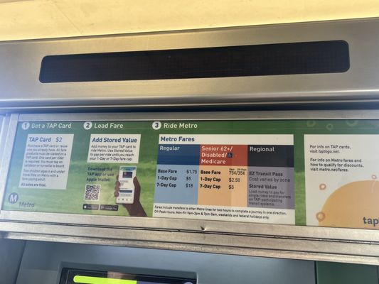 Sierra Madre Villa Metro Station, 149 N Halstead St