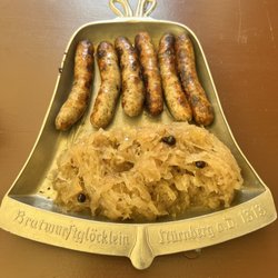 Bratwurstglöcklein - 6 grilled sausages with a side dish