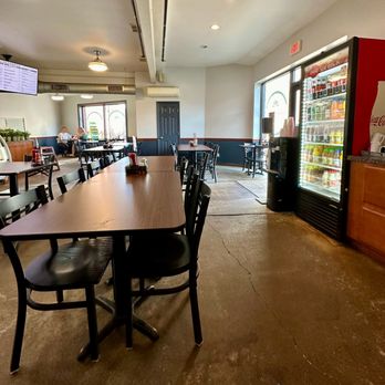Cafe des Amis - Tables and chairs - Breakfast & Brunch Near Me - Sewickley, Pennsylvania Cafe des Amis - Tables and chairs - Breakfast & Brunch Near Me - Sewickley, Pennsylvania