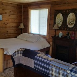 Big Pine Resort - Queen bed