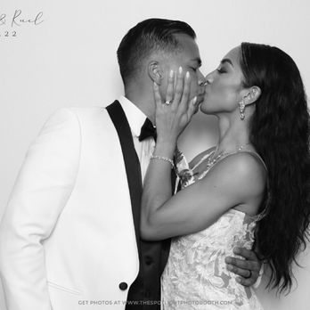 Spotlight Photobooth Company - Photo Booth Rentals Near Me